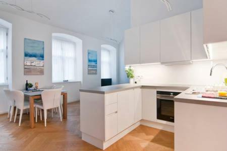 Homestay Sisi Вена Экстерьер фото