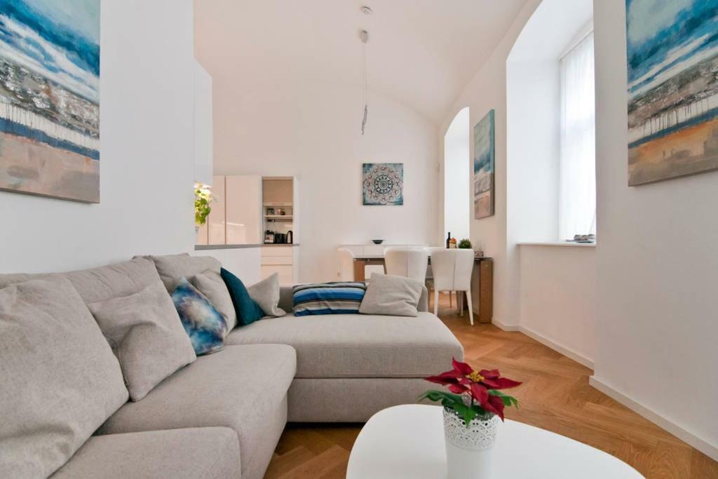 Homestay Sisi Вена Экстерьер фото